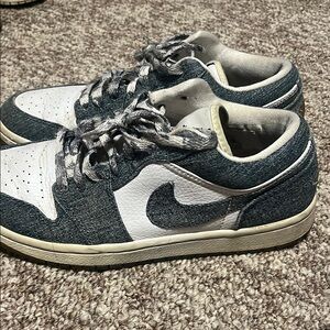 Nike Blue and White Casual Sneakers